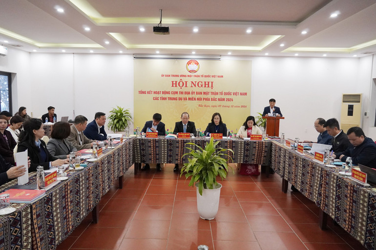 Quang cảnh Hội nghị tổng kết dsc2791.jpg