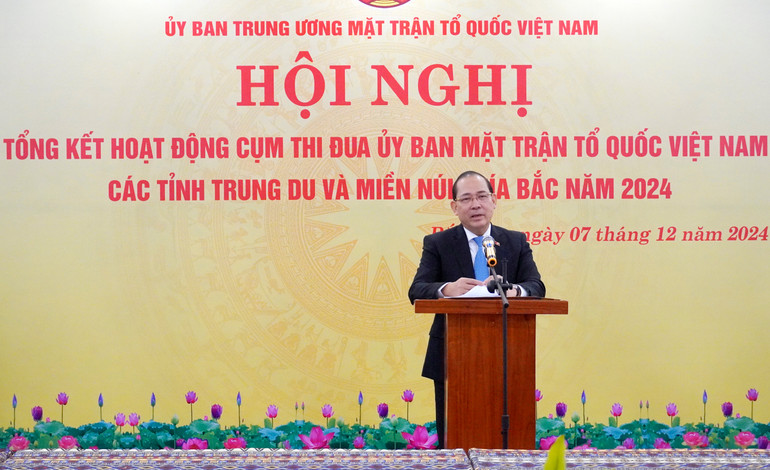 Đồng chí Hoàng Công Thủy, Phó Chủ tịch Ủy ban Trung ương MTTQ Việt Nam phát biểu tại hội nghị. dsc2836.jpg