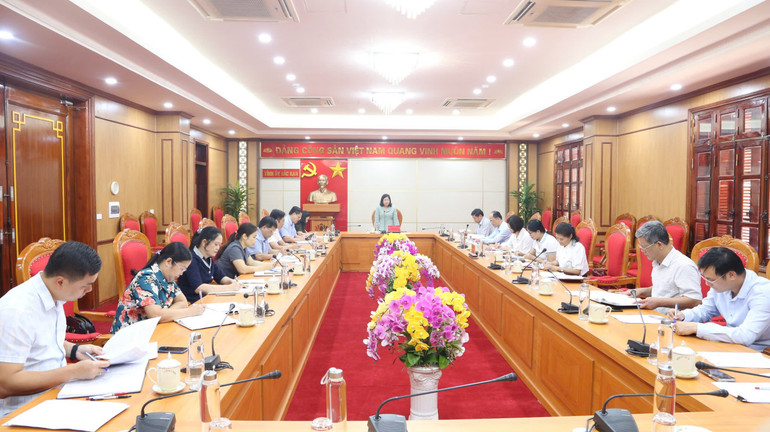 Đồng chí Phương Thị Thanh, Phó Bí thư Thường trực Tỉnh ủy, Chủ tịch HĐND tỉnh phát biểu chỉ đạo tại Hội nghị. 87-7708.jpg