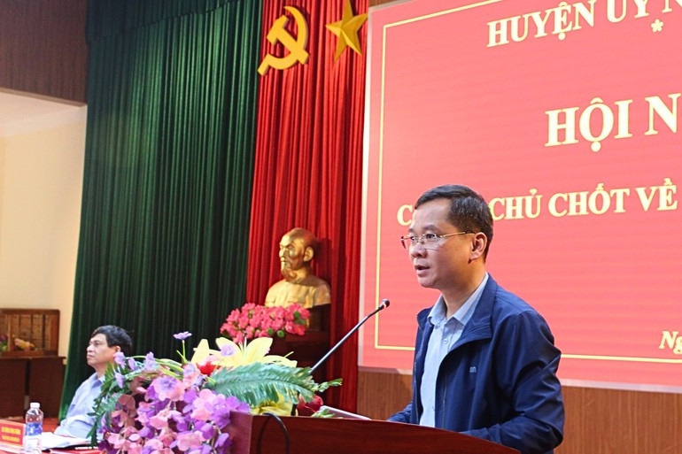 Đồng chí Nông Bình Cương, Tỉnh ủy viên, Bí thư Huyện ủy Ngân Sơn. 2.jpg