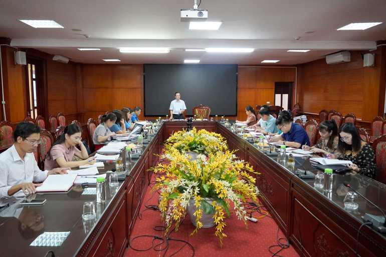 Đoàn giám sát của HĐND tỉnh làm việc với HĐND thành phố Bắc Kạn. _DSC1063.JPG