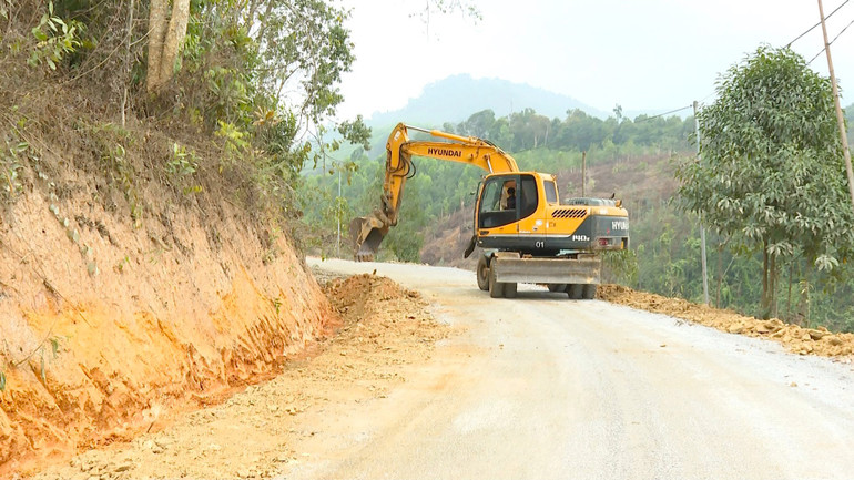 Các vùng khó khăn dần được đầu tư hạ tầng đồng bộ để thúc đẩy kinh tế vùng phát triển. 01.jpg