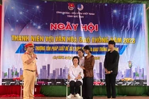 Thượng tôn pháp luật để xây dựng văn hoá giao thông an toàn