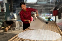 Rộn ràng “làng phở” Phủ Thông ngày Tết