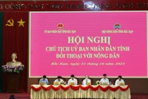 Chủ tịch UBND tỉnh Bắc Kạn đối thoại với nông dân 