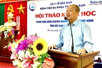 GS.TS Cao Minh Châu, Tổng thư ký Hội Phục hồi chức năng Việt Nam trao đổi tại Hội thảo