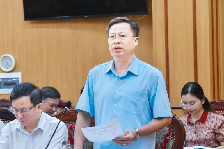 Đồng chí Phạm Duy Hưng, Ủy viên Ban Thường vụ Tỉnh ủy, Phó Chủ tịch UBND tỉnh phát biểu tại phiên giải trình. 2.jpg