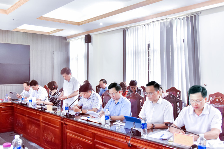 Các đại biểu tỉnh Bắc Kạn tham gia buổi giám sát. 2.jpg
