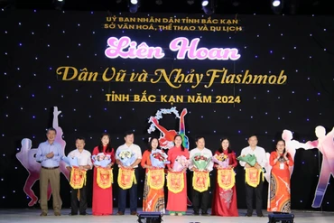 Khai mạc Liên hoan dân vũ và nhảy flashmob tỉnh Bắc Kạn năm 2024