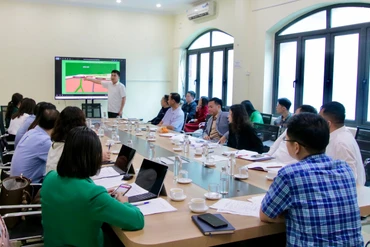 Đại biểu thảo luận về phối cảnh Hội chợ đặc sản vùng miền lưu vực Sông Cầu năm 2025.