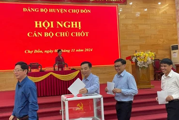 Chợ Đồn tổ chức Hội nghị cán bộ chủ chốt