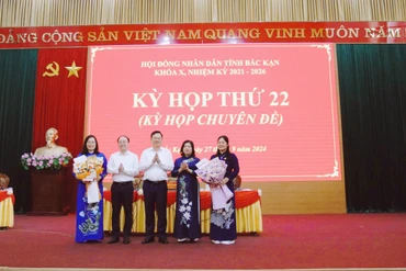 Kỳ họp thứ 22, HĐND tỉnh khóa X: Thực hiện công tác cán bộ thuộc thẩm quyền