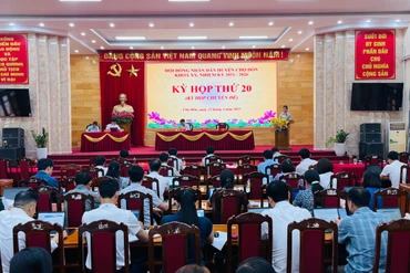 Đại biểu dự Kỳ họp.