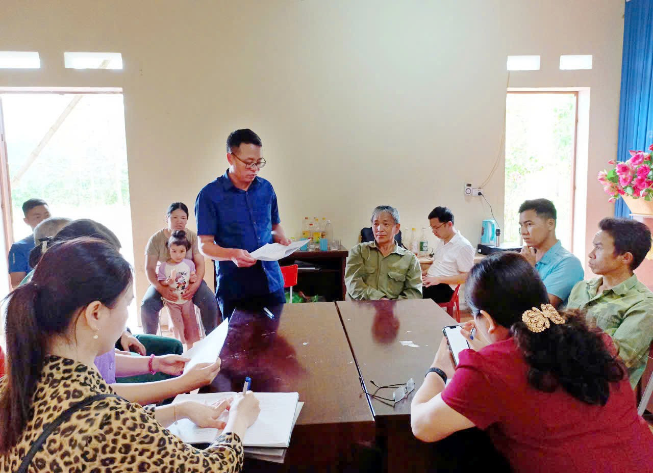 Ban Dân tộc HĐND tỉnh giám sát việc thực hiện Dự án "Ứng dụng KH&CN sản xuất cây lê" tại thôn Nà Pài, xã Yến Dương (Ba Bể). z5779207585167_36ce0caf13fb6117bb5c98bd068fb902.jpg