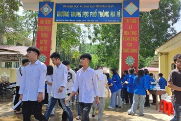 Kỳ thi tốt nghiệp THPT năm 2025 tại Bắc Kạn diễn ra an toàn, nghiêm túc