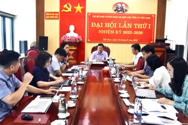 Thống nhất nội dung Tổng kết Giải báo chí “Đất và người Bắc Kạn”