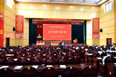 HĐND tỉnh Bắc Kạn nghe tiếp tục nghe các báo cáo, tờ trình và dự thảo nghị quyết