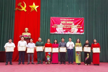 Na Rì: Đẩy mạnh học tập, làm theo tư tưởng, đạo đức, phong cách Hồ Chí Minh