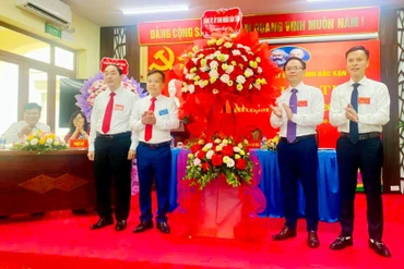 Vững vàng vai trò hạt nhân lãnh đạo, kiến tạo hạ tầng hiện đại, góp phần mở rộng không gian phát triển mới