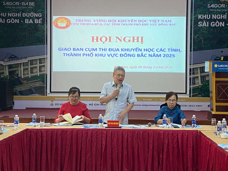 Ông Nguyễn Hồng Sơn, Phó Chủ tịch Trung ương Hội Khuyến học Việt Nam phát biểu tại Hội nghị. 8cc188b5-7b41-4ff3-8918-e2f29174483e.jpg