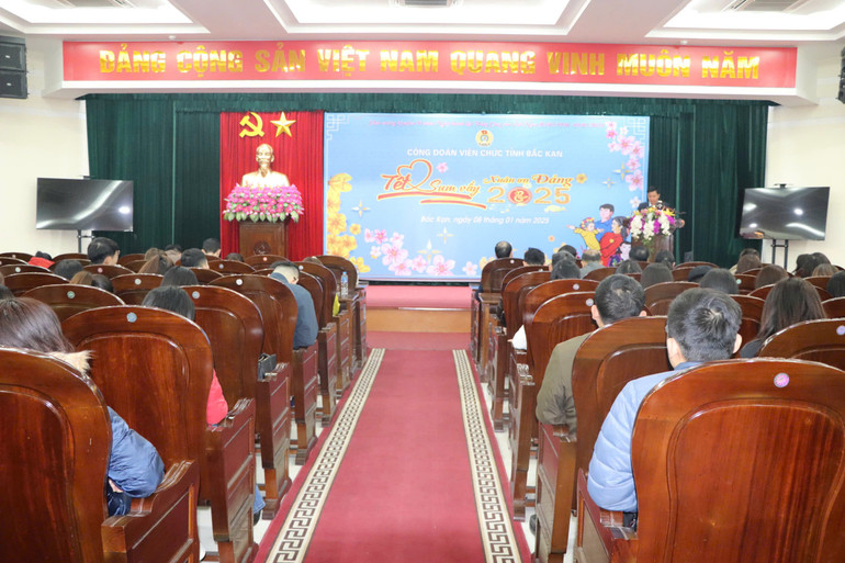 Toàn cảnh Chương trình. toan-canh-cdvc.jpg