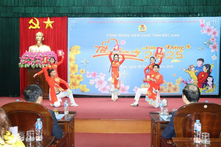 van-nghe-cdvc.jpg