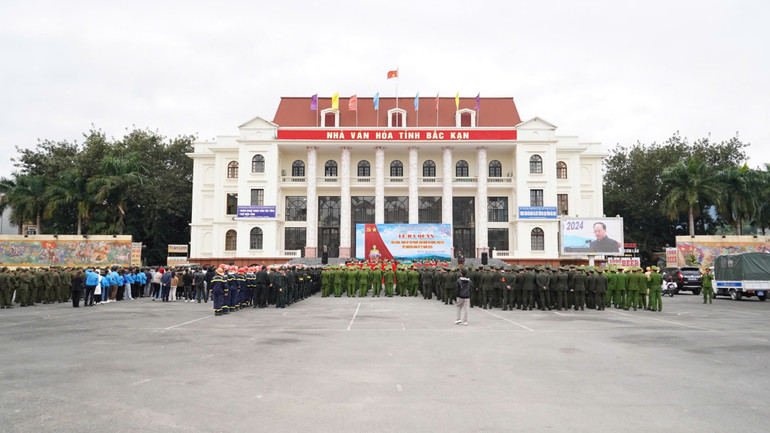 Quang cảnh Lễ ra quân. toan-canh.jpg
