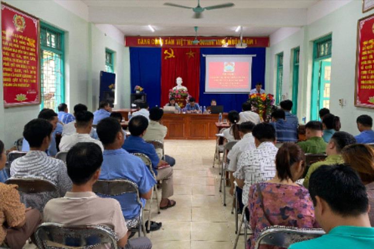 Quang cảnh cuộc tiếp xúc cử tri. toàn cảnh.jpg