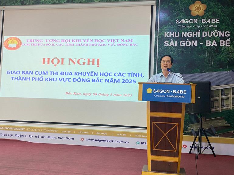 Lãnh đạo Hội Khuyến học tỉnh Hải Dương thảo luận tại Hội nghị. b0506bfd-d7f3-4d8e-9d9e-5a5236f2aee0.jpg