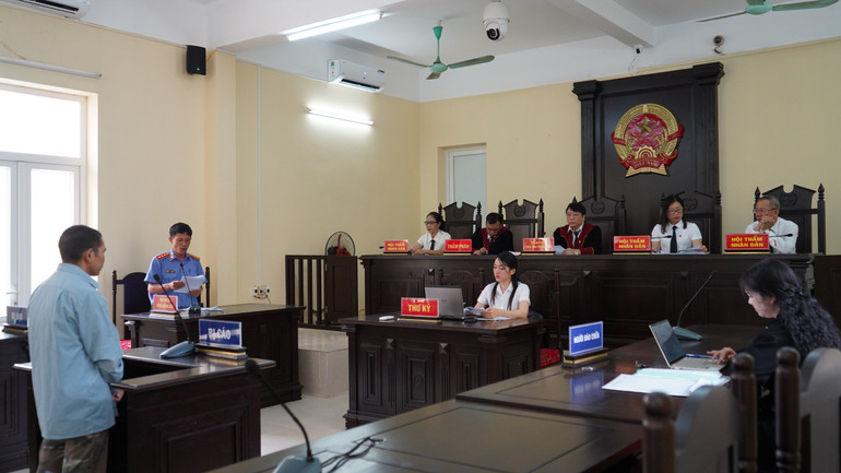 Quang cảnh phiên tòa. z5576152636681_1dc28104d03cbf5aa1f220580eb8d306.jpg
