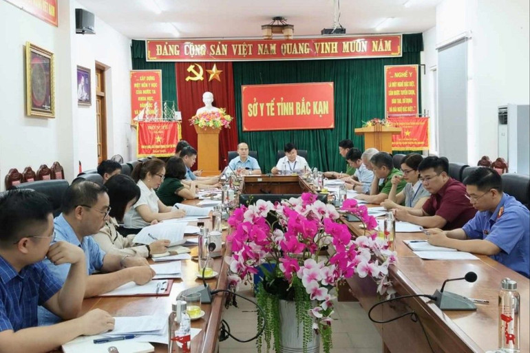 Quang cảnh buổi làm việc. f55d.jpg