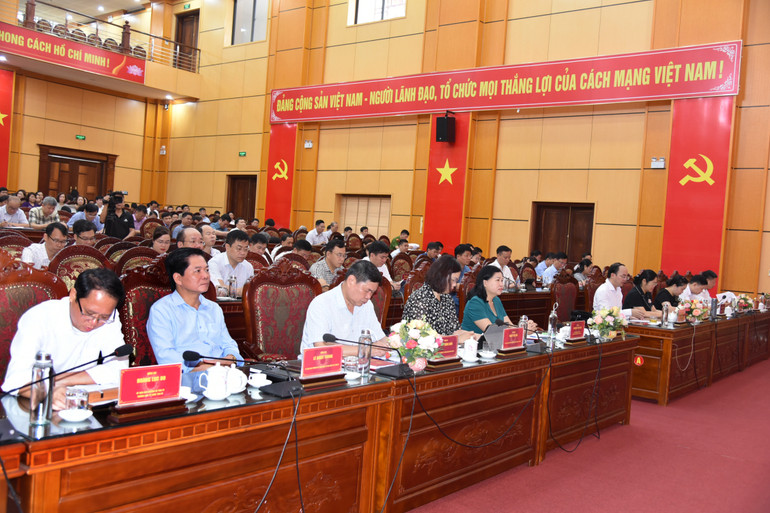 Đại biểu tham dự Hội nghị.