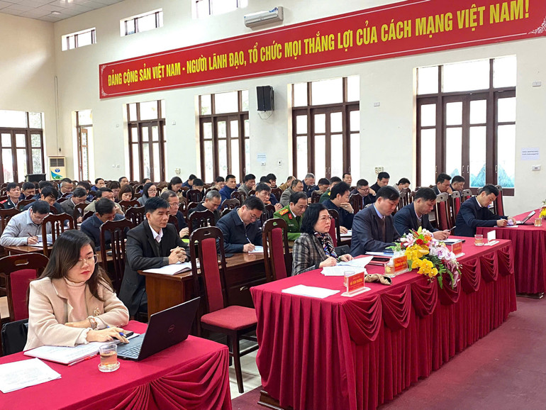 Đại biểu dự hội nghị. z6179971461088-11a05aadae7f692a11090d41448d7c69.jpg