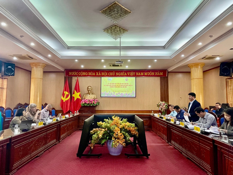 Quang cảnh buổi làm việc img-3958.jpg