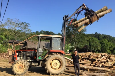 Nông dân với Hội - Hội với Nông dân:: Nông dân cải tiến máy nông nghiệp phục vụ đời sống