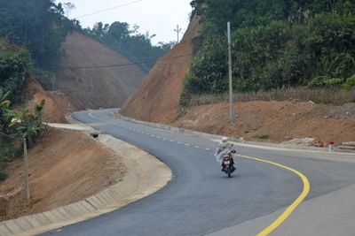 Hoàn thành công trình xử lý điểm đen đoạn qua thôn Nà Pài, thị trấn Bằng Lũng