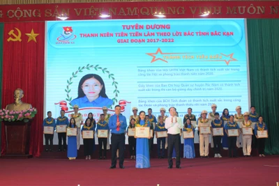 Tuyên dương “Thanh niên tiên tiến làm theo lời Bác” giai đoạn 2017 – 2022