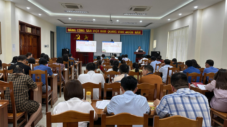 Quang cảnh hội nghị. z5534463488609_a697600a0fe080059215719f7f87c839.jpg
