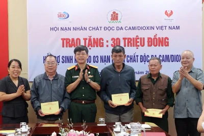 Hỗ trợ nhà và sinh kế cho nạn nhân chất độc da cam bị ảnh hưởng bởi cơn bão số 3