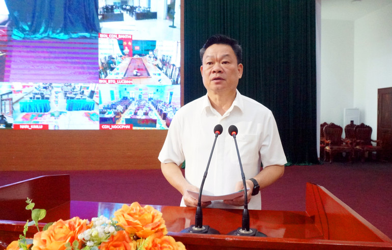 Đồng chí Hoàng Duy Chinh, Ủy viên Ban Chấp hành Trung ương Đảng, Bí thư Tỉnh ủy, Trưởng đoàn ĐBQH tỉnh kết luận hội nghị. dsc01996.jpg