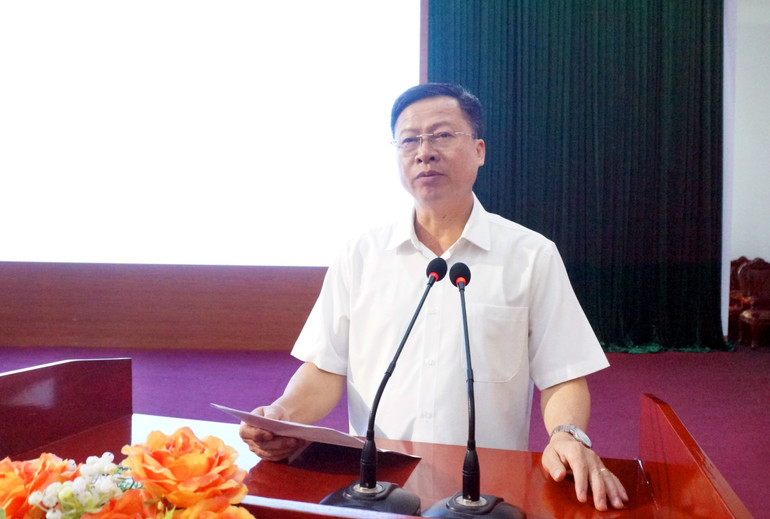 Đồng chí Phạm Duy Hưng, Ủy viên Ban Thường vụ, Trưởng ban Tuyên giáo và Dân vận Tỉnh ủy truyền đạt nội dung Chỉ thị số 47-CT/TW ngày 25/5/2025 của Ban Bí thư Trung ương Đảng. dsc01980.jpg