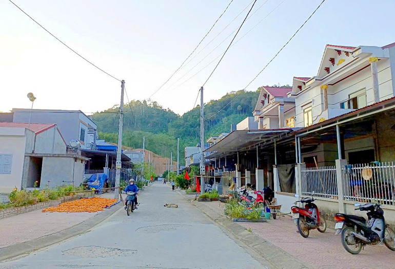 Bản Bung nay đã có diện mạo hoàn toàn mới, đời sống vật chất, tinh thần của người dân không ngừng được nâng lên. ban-bung-5525.jpg