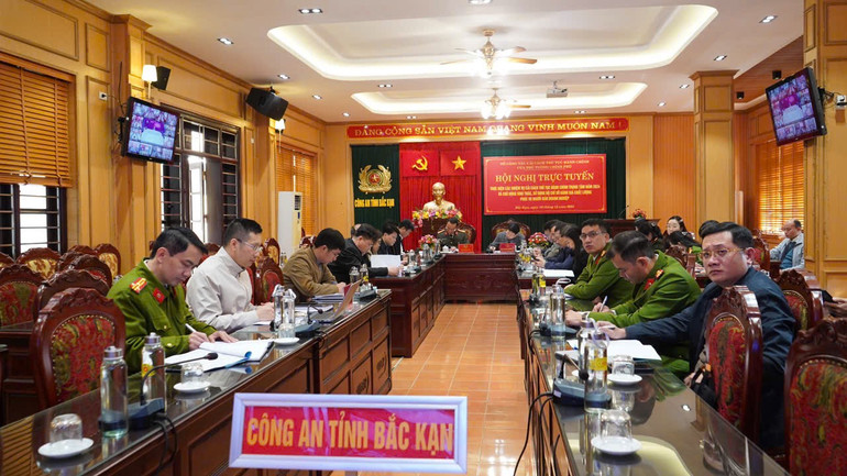 Đại biểu tham dự hội nghị trực tuyến tại điểm cầu Bắc Kạn. z6141283454888-0d16d8f7952900e91d4b9e40ac74ee68.jpg