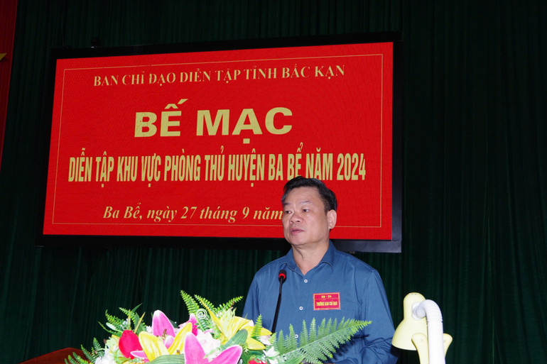 Đồng chí Hoàng Duy Chinh, Ủy viên BCH Trung ương Đảng, Bí thư Tỉnh ủy, Trưởng đoàn đại biểu Quốc hội tỉnh, Trưởng ban Chỉ đạo diễn tập tỉnh phát biểu bế mạc z5872805696383_311f7a88ffac9501e2264170e4fc7a0d.jpg