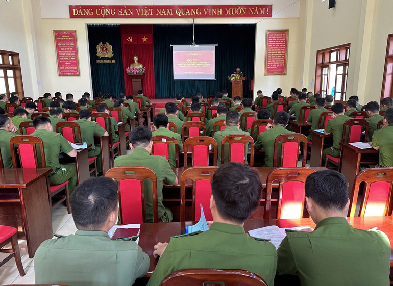 Lớp tập huấn diễn ra từ ngày 24 đến 27/9. z5866321775369_3ba60b4eeb7a09edf921264aae929e48.jpg