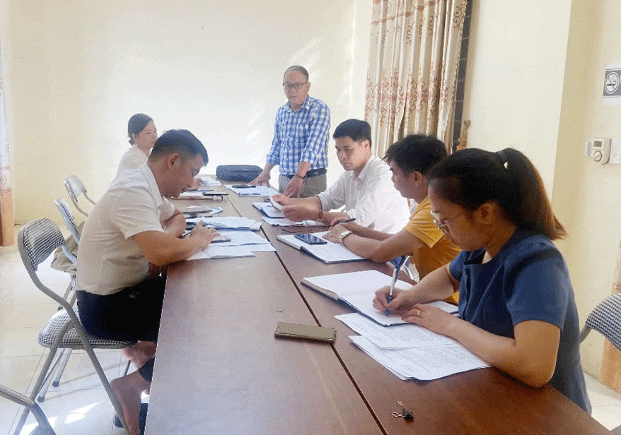 Trung tâm Kiểm soát bệnh tật tỉnh Bắc Kạn giám sát, hỗ trợ đánh giá các hoạt động PCTHCTL tại xã Phúc Lộc. z6120415659232-f7542dd24e8a.gif