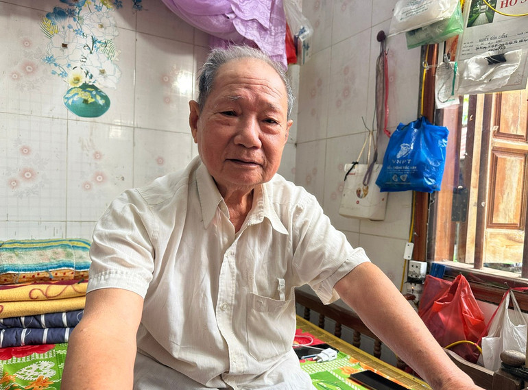 Ông Nguyễn Đình Sư, thôn Nà Lẹng, xã Bộc Bố mong muốn Đảng và Nhà nước tiếp tục quan tâm đến đồng bào ở vùng cao. z6658806158579-3849dad2340a21b55ffbb0d7ca35afe9.jpg
