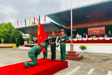 Chủ tịch UBND tỉnh dự Lễ tuyên thệ chiến sĩ mới