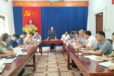 Đồng chí Phương Thị Thanh, Phó Bí thư Thường trực Tỉnh ủy làm việc với xã Văn Vũ