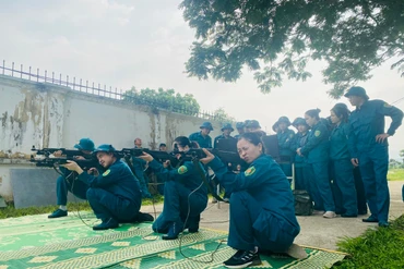 Tháng 5 - mùa huấn luyện của những chiến sĩ “sao vuông”